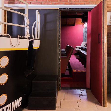 Hotel De Cine Las Golondrinas Villa Gesell Dış mekan fotoğraf