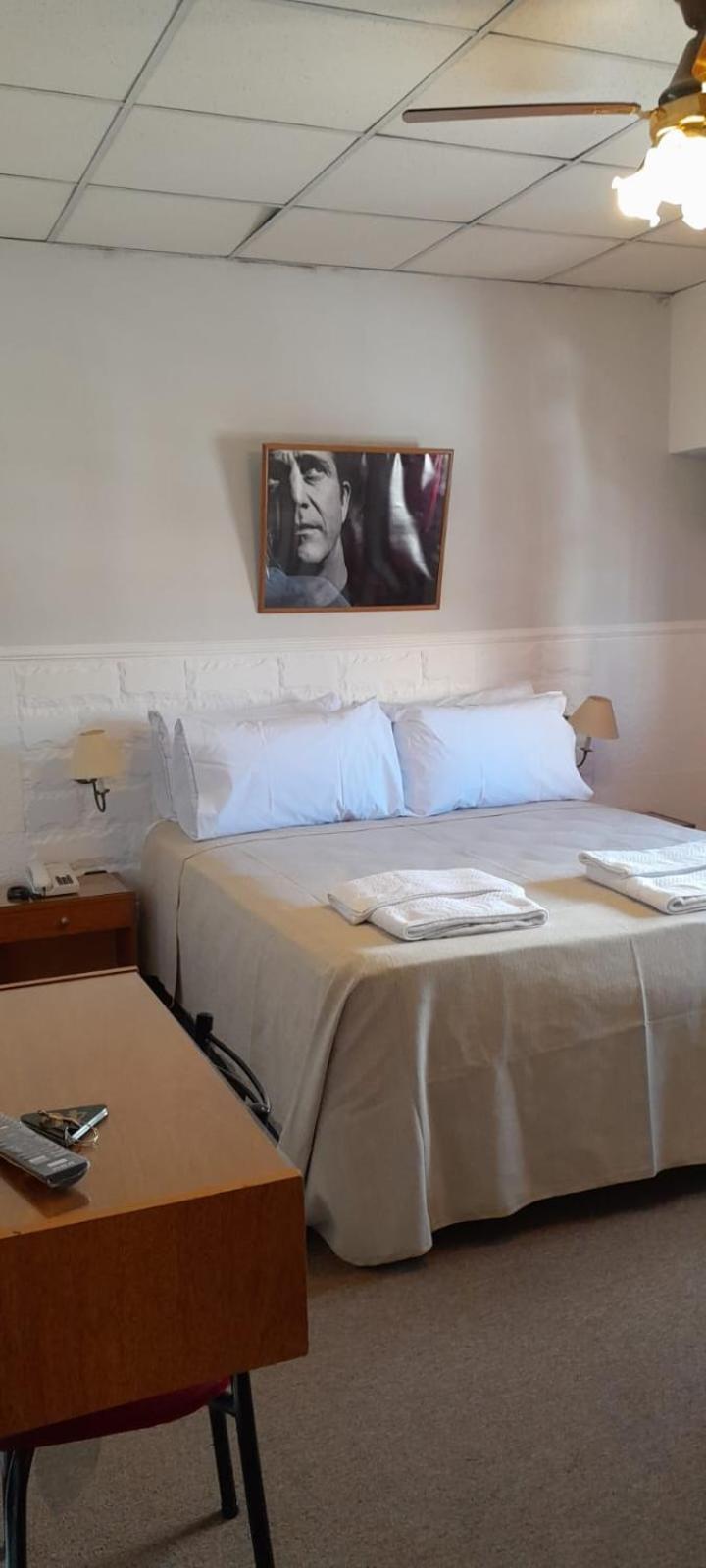 Hotel De Cine Las Golondrinas Villa Gesell Dış mekan fotoğraf